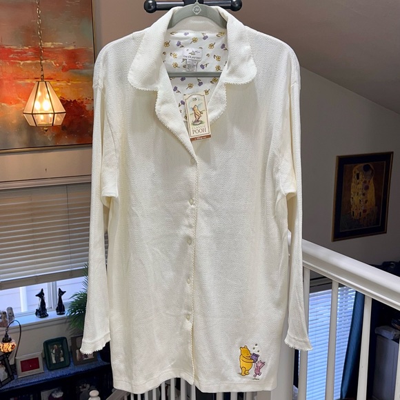 🔥NWT🔥 The Disney Store Off White Winnie The Pooh Cardigan - L/XL - Picture 1 of 7